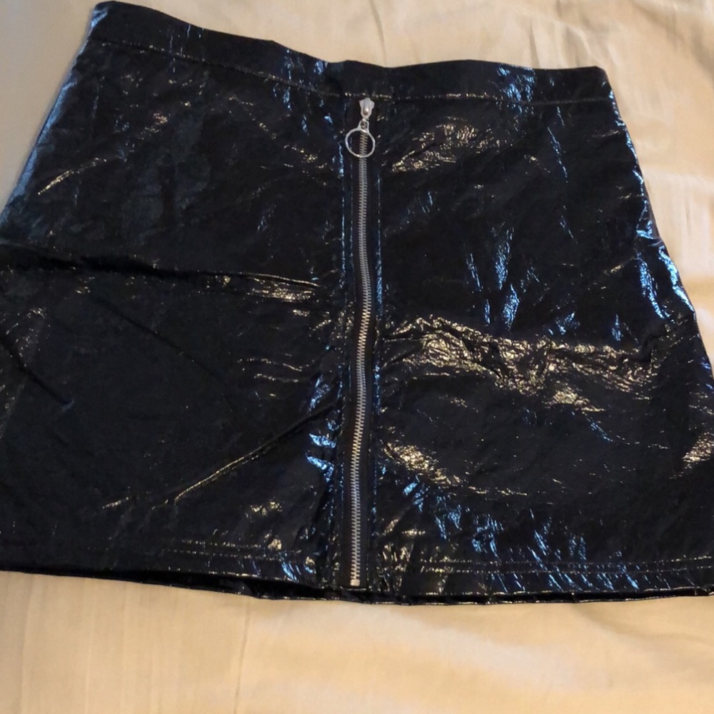 Cute mini skirt. New without tags. Never worn